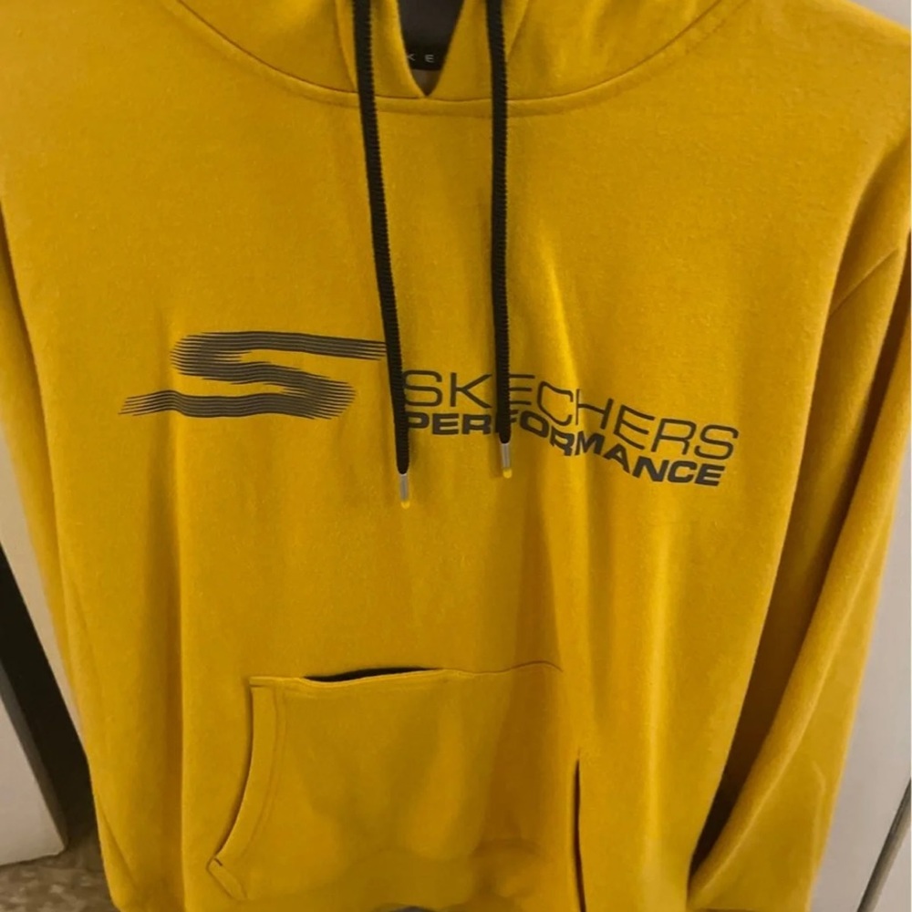 Skechers Performance size Medium